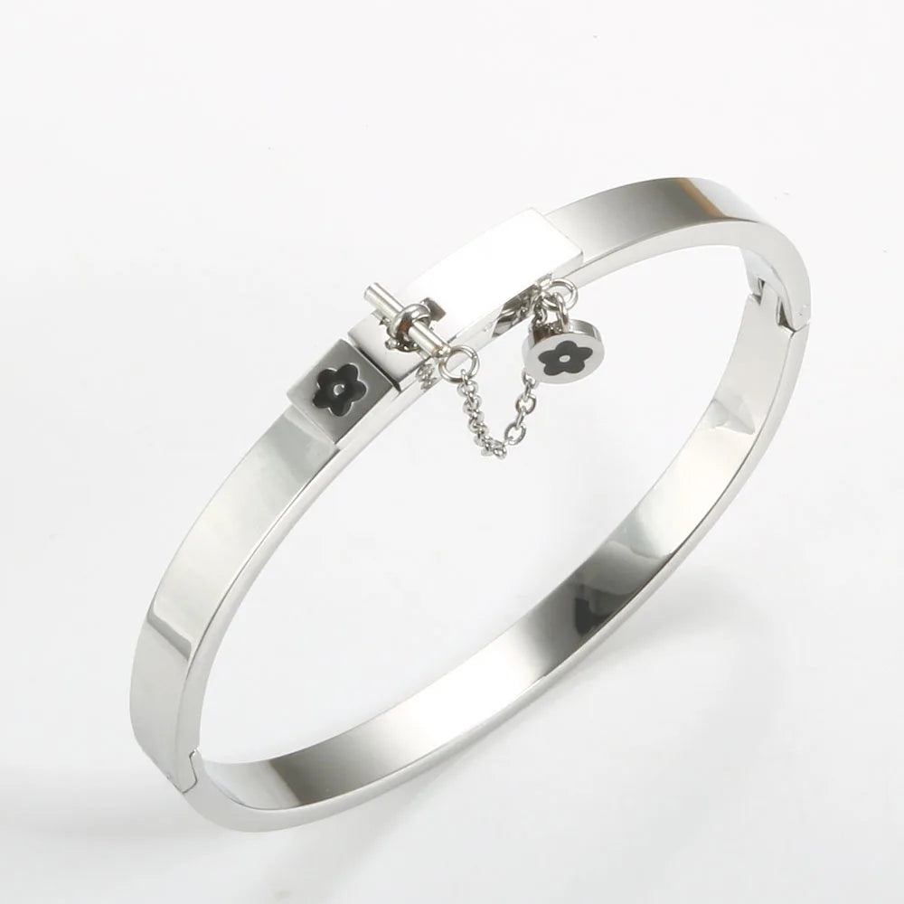 Bracelets fleurs porte-bonheur en acier inoxydable