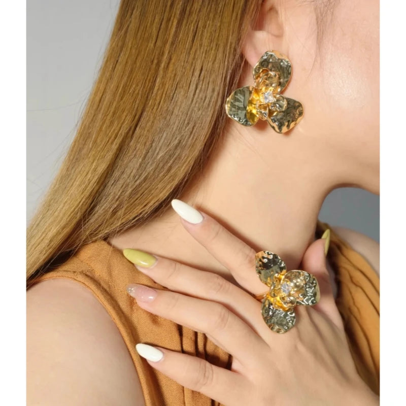 Boucles d'oreilles à fleurs en alliage de cuivre