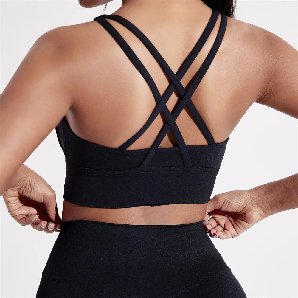 Soutien-gorge de sport pour femmes, couleur unie, dos croisé, haut moulant, haute résistance, entraînement complet, sous-vêtements Yoga avec coussinet de poitrine