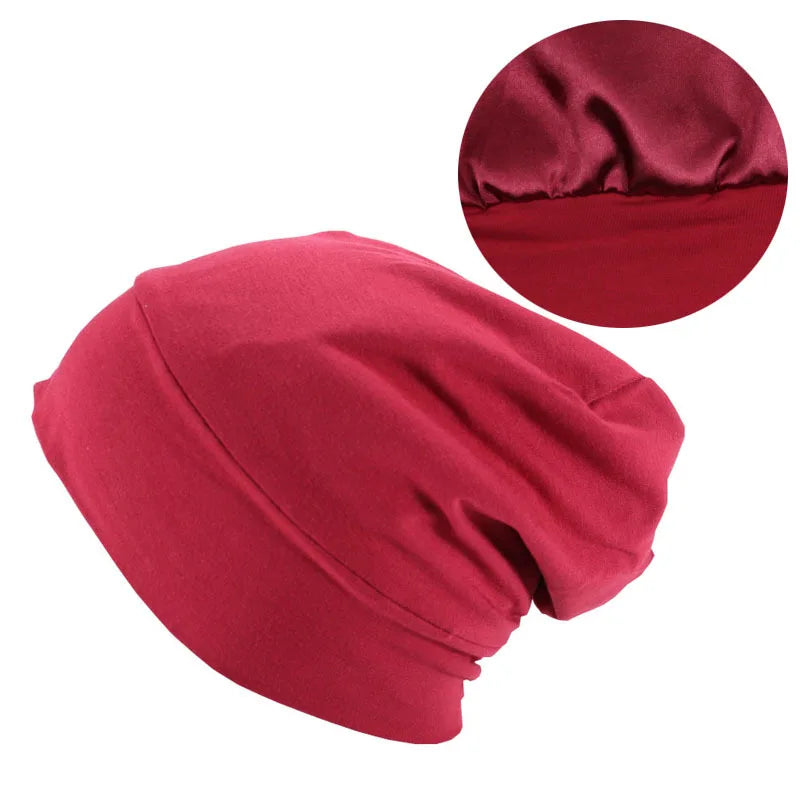 Bonnets doublés en Satin