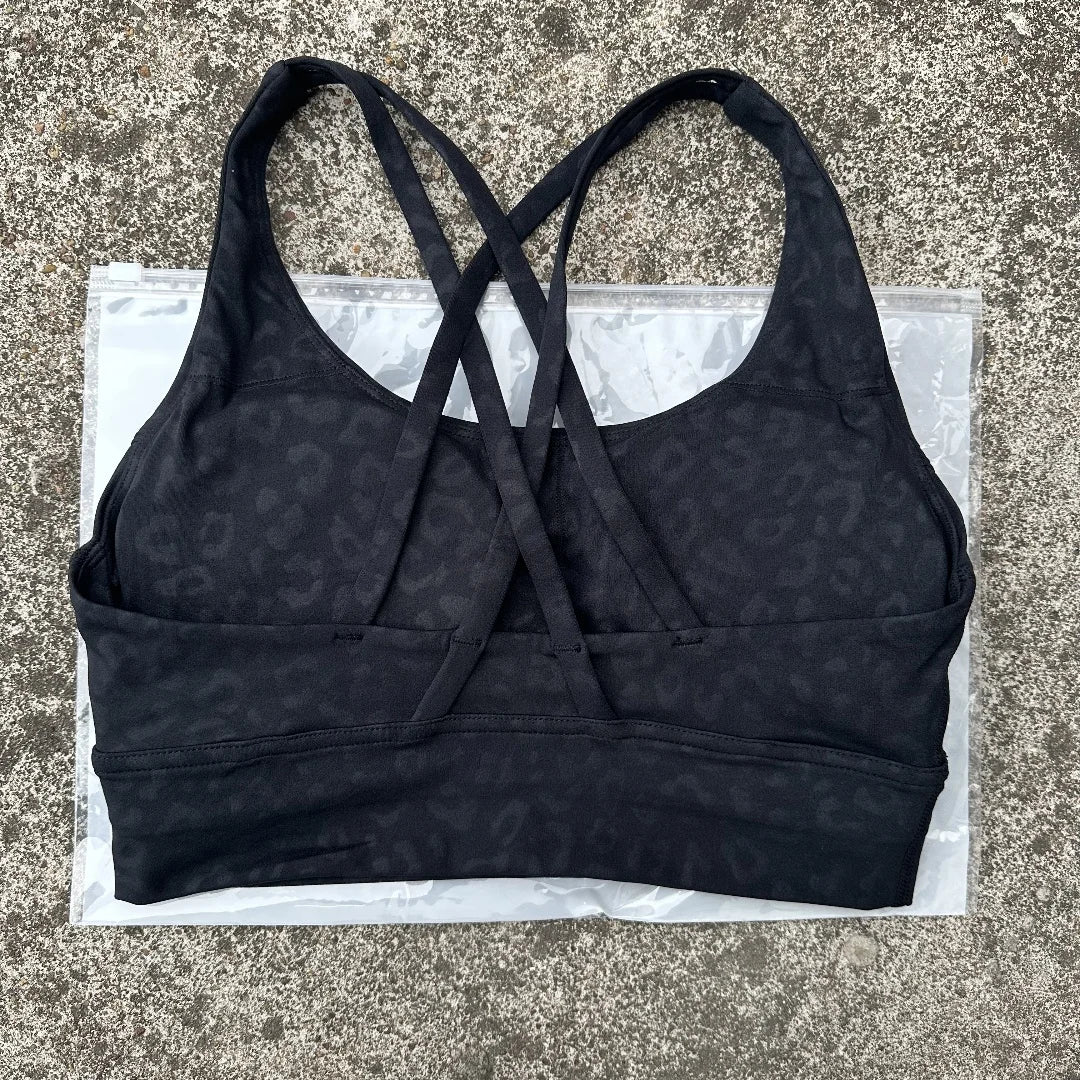 Soutien-gorge de sport pour femmes, couleur unie, dos croisé, haut moulant, haute résistance, entraînement complet, sous-vêtements Yoga avec coussinet de poitrine