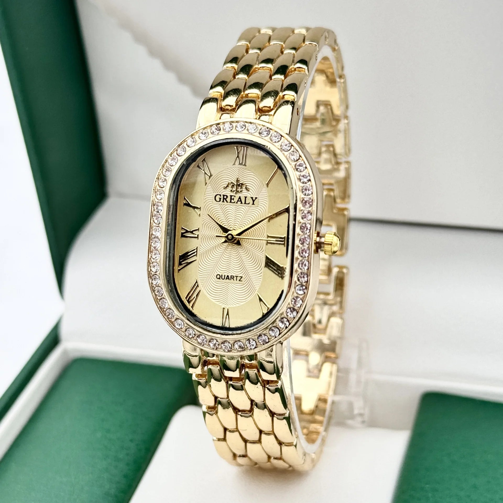 Montre ovale chiffre romain