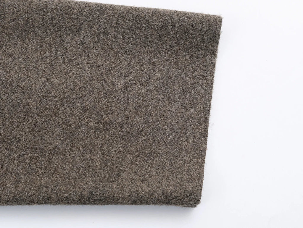 Pullover mit gestricktem Cape und Schal