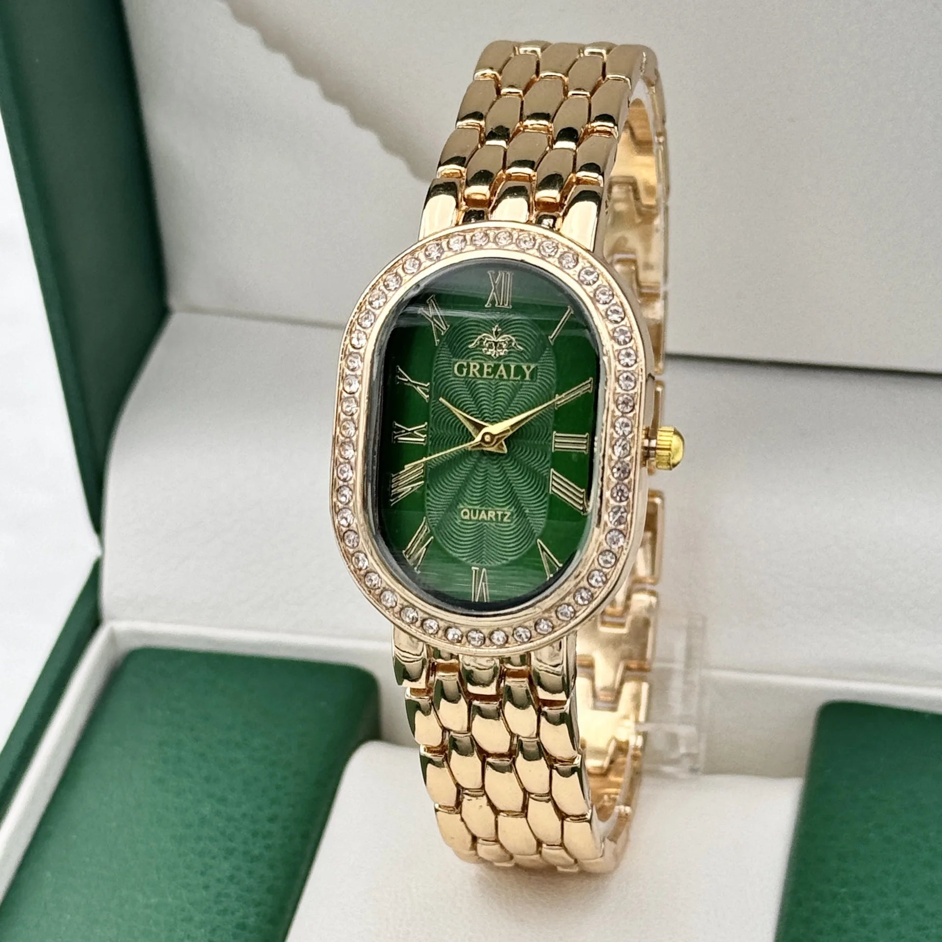 Montre ovale chiffre romain