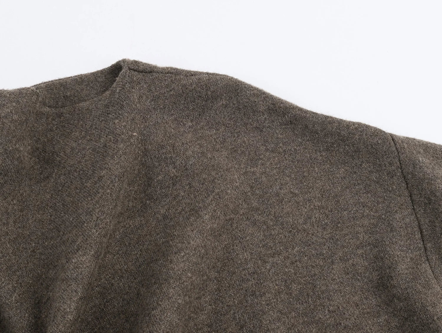 Pull avec cape en maille écharpe